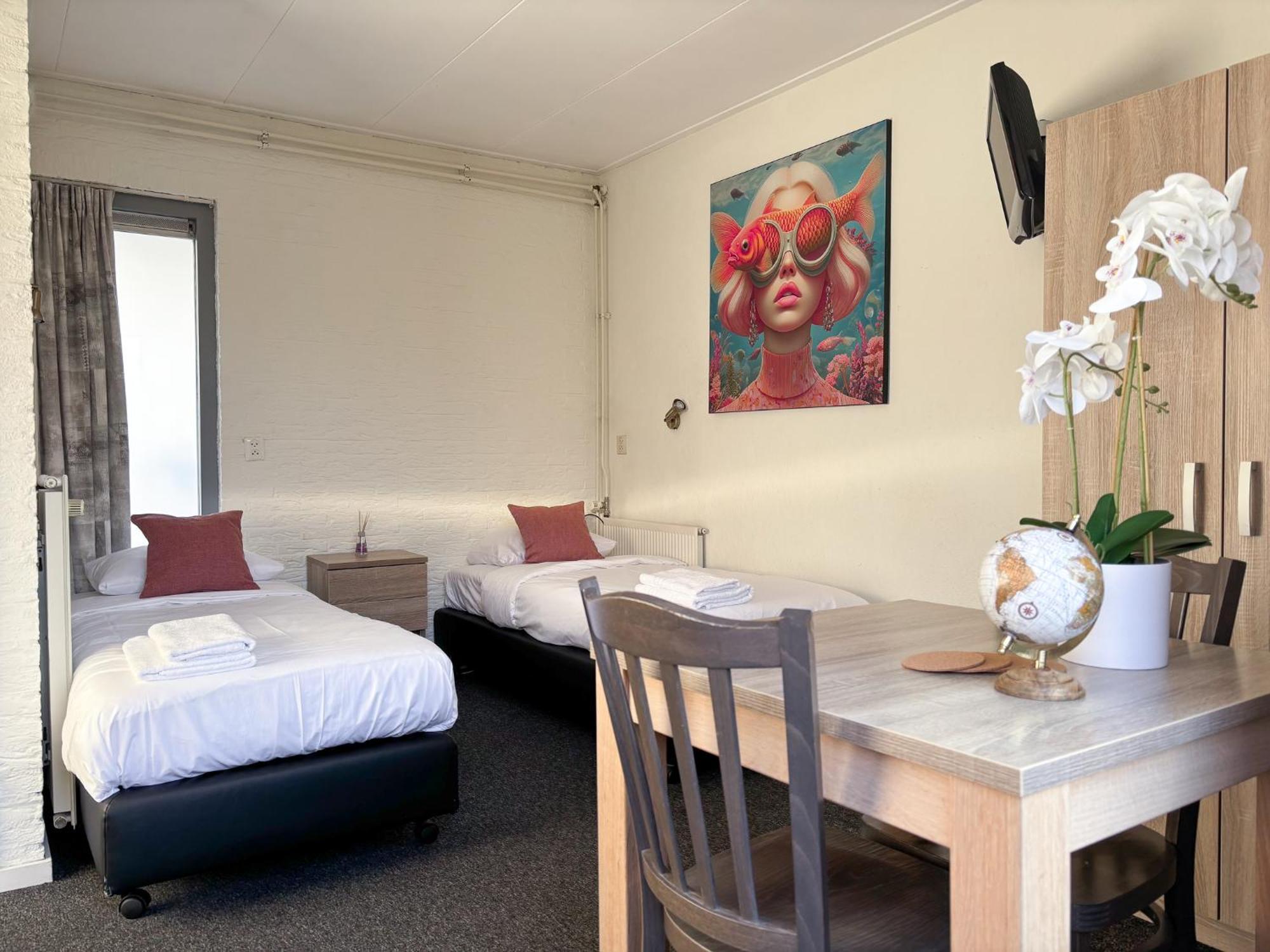 Visserslust Rooms, Apartments And Houseboats Винкевен Экстерьер фото