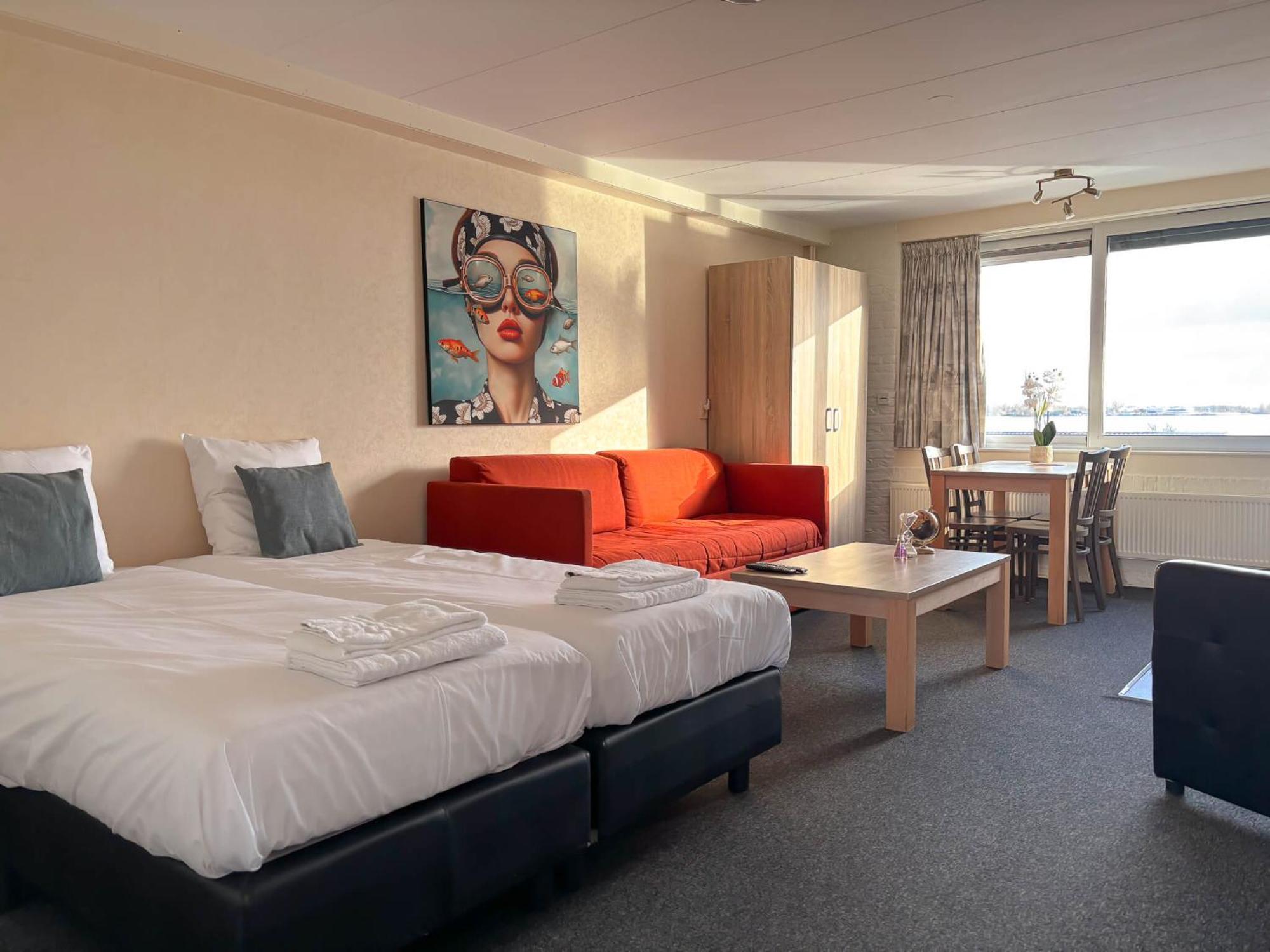 Visserslust Rooms, Apartments And Houseboats Винкевен Экстерьер фото