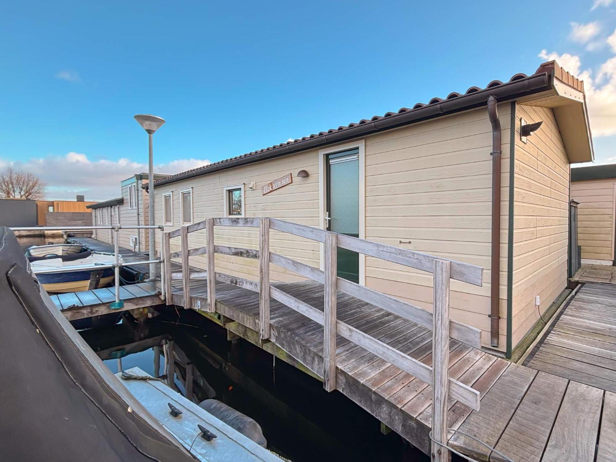 Visserslust Rooms, Apartments And Houseboats Винкевен Экстерьер фото