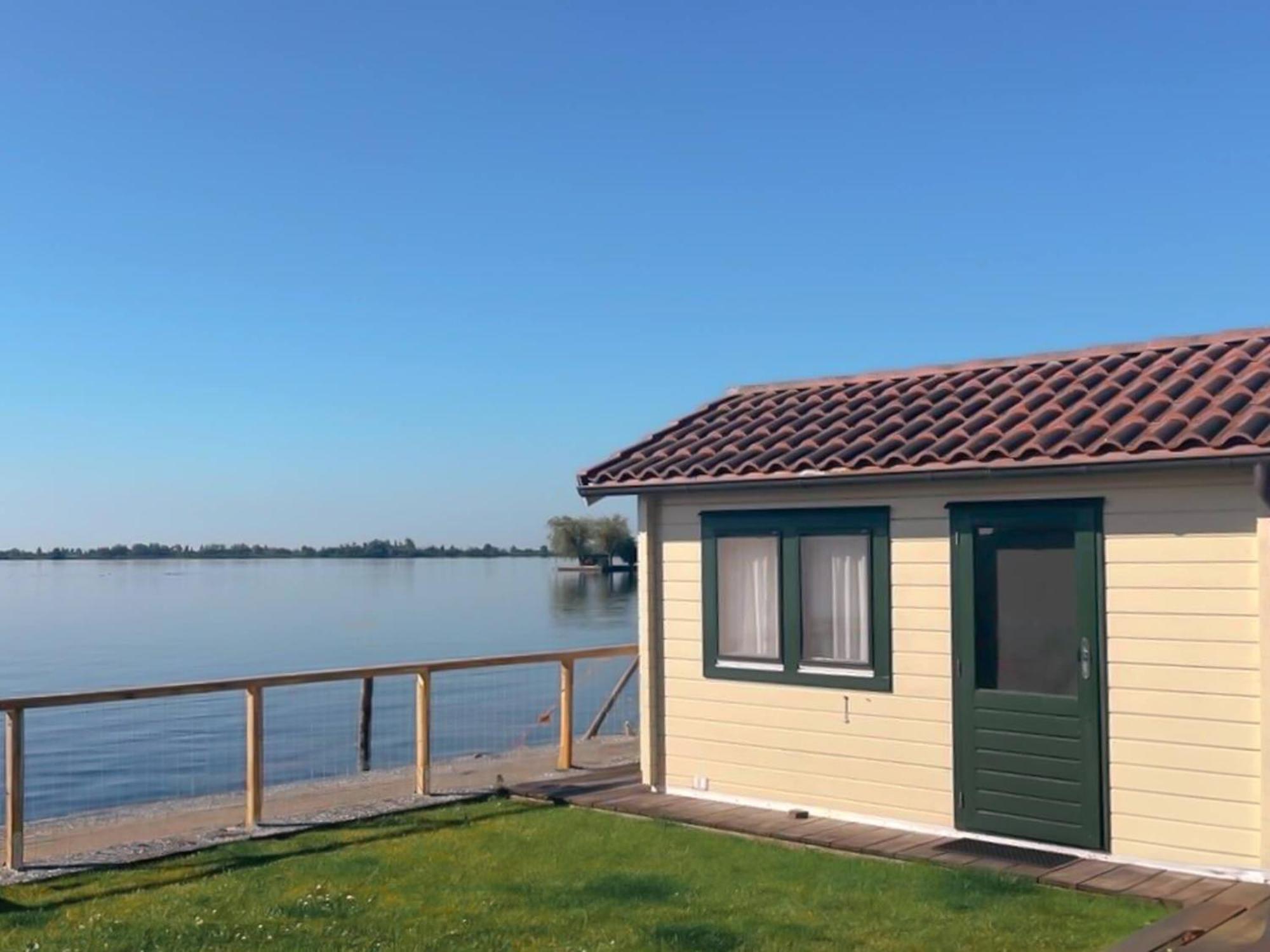 Visserslust Rooms, Apartments And Houseboats Винкевен Экстерьер фото