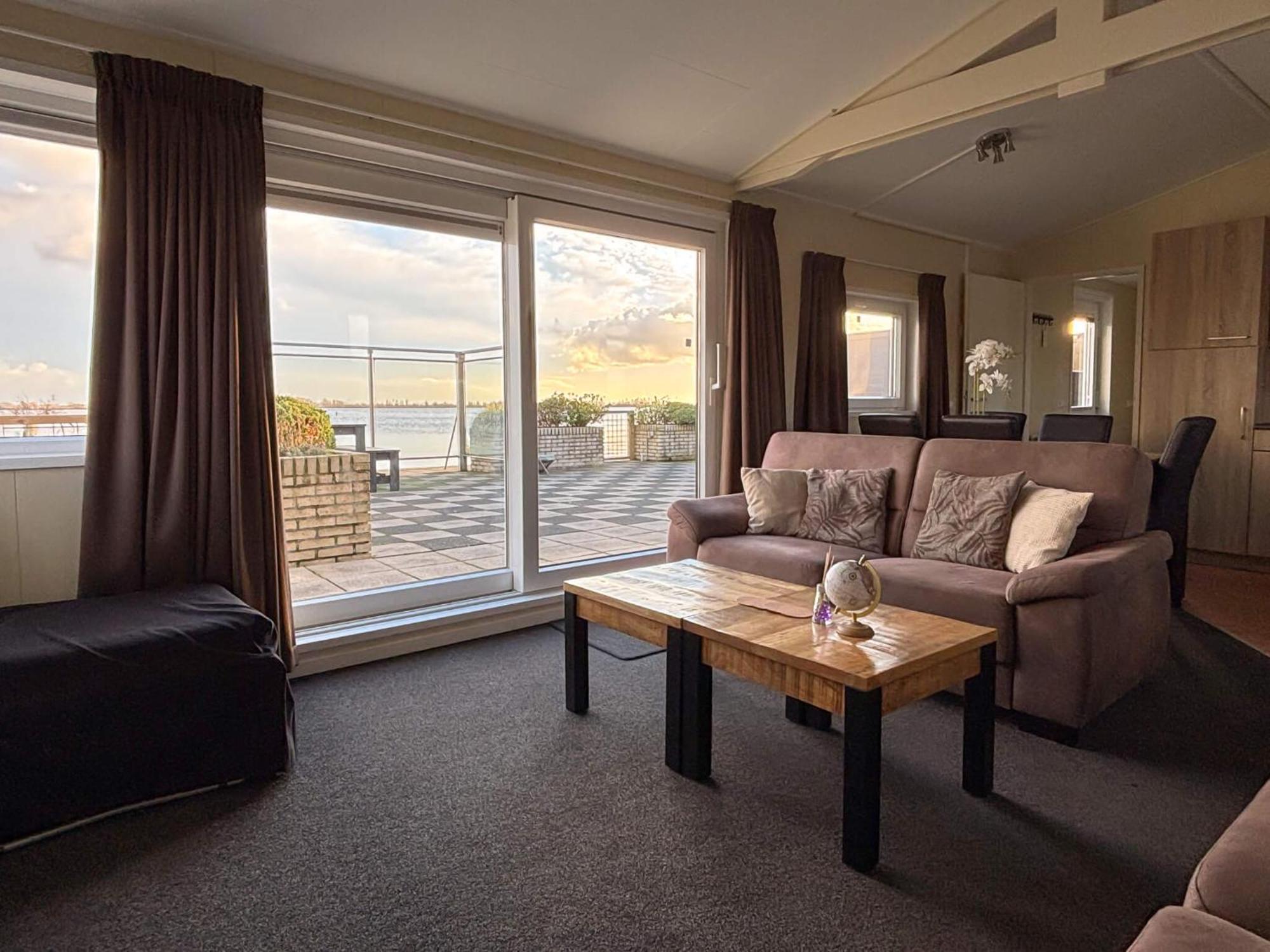 Visserslust Rooms, Apartments And Houseboats Винкевен Экстерьер фото